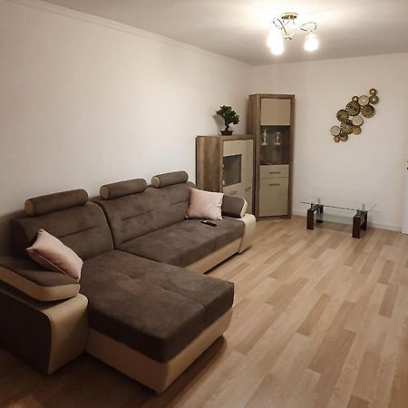 Rebecca Sweet Apartment Oradea Eksteriør bilde